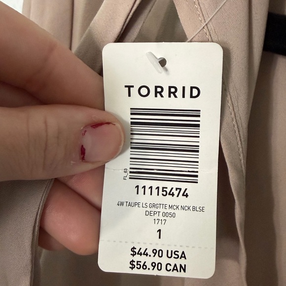 Torrid Taupe Georgette Mock Neck Blouse Tie-Back Cutout Size 1 (NWT) - Picture 9 of 9